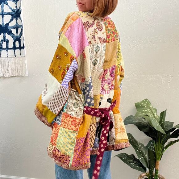 Vintage 1970's 100% Silk Tapestry Boho Kimono Cardi Robe - Picture 4 of 9